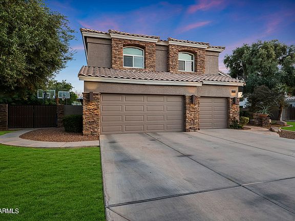 2nd image of 2139 E SIERRA MADRE Avenue