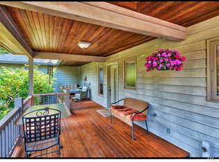612 Wanapum Dr, La Conner, WA 98257