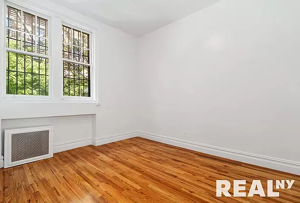 Rented by REAL New York | media 3