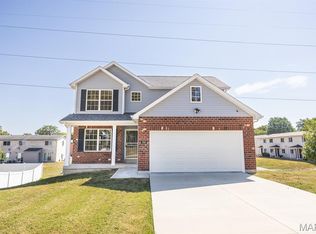 308 Ganim Dr, Shiloh, IL 62221