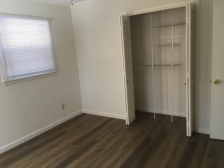 2 Sunset Dr — Photo 2