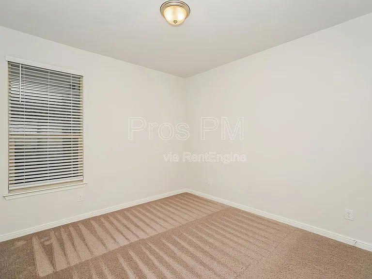 1016 Napier Way — Photo 12