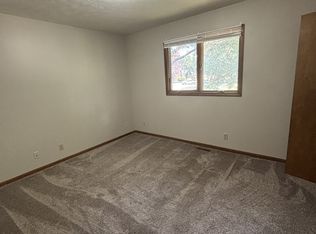 239 South St #4, Seward, NE 68434