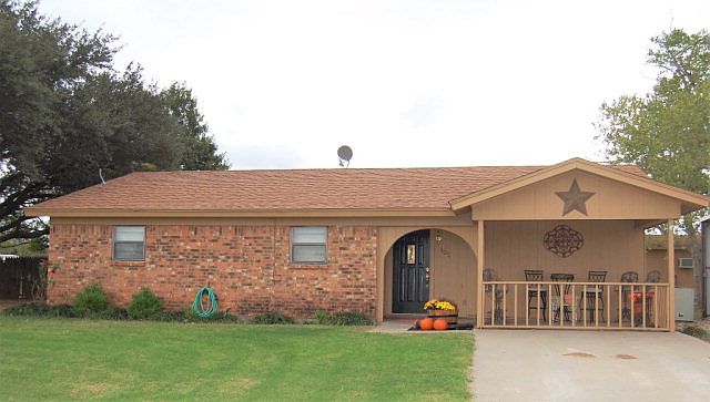 1st image of 102 Ponderosa Dr