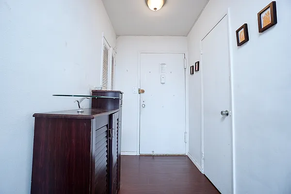 Sold by Prospes Real Estate Corp | media 25