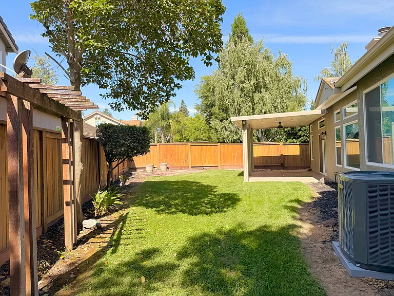 3628 Grand Point Ln — Photo 23