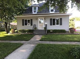 906 W Ash Ave, Olivia, MN 56277