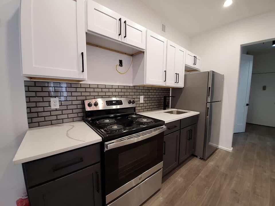 1st image of 418 Central Ave #200