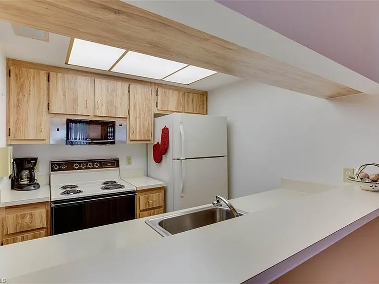 4351 27th Ct SW #203 — Photo 12