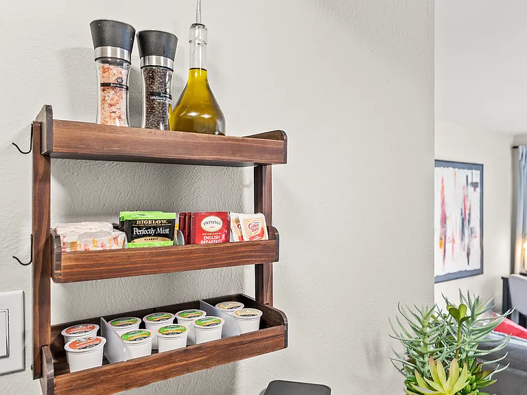 Amenities bar: coffee, tea, cooking essentials