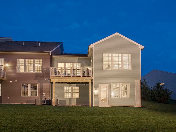Florence with Loft at Hunterdon Creekside end home rear