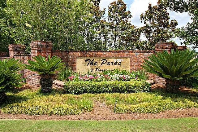 1st image of 115 Green Trails Dr