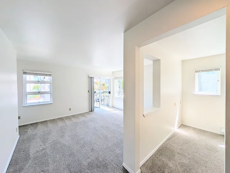 5261 Brooklyn Ave NE #202 — Photo 4