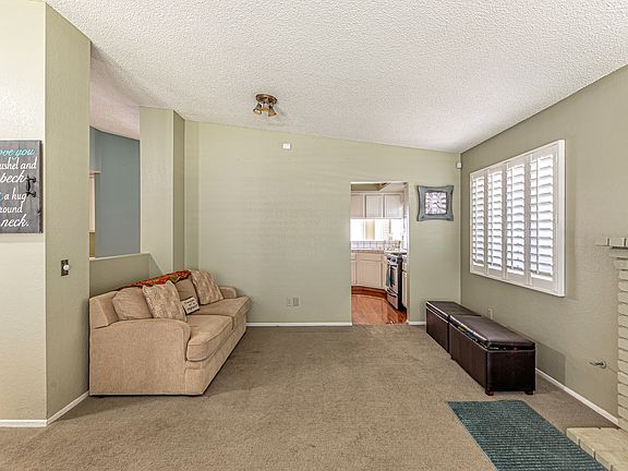 5th image of 43843 Broadwater Ave