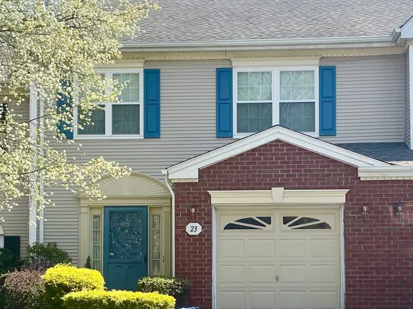 23 Topaz Dr, Franklin Park, NJ 08823