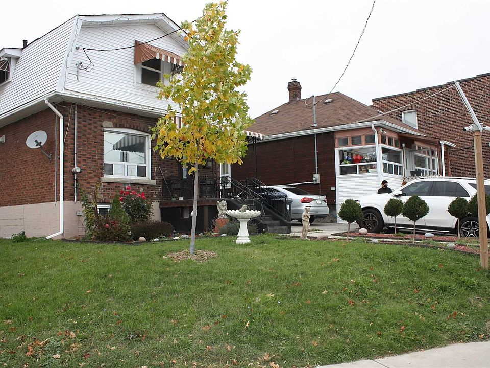 2nd image of 54 McCormack St