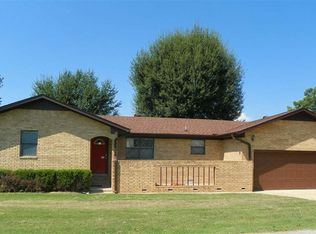 210 Keasler Dr, Paragould, AR 72450