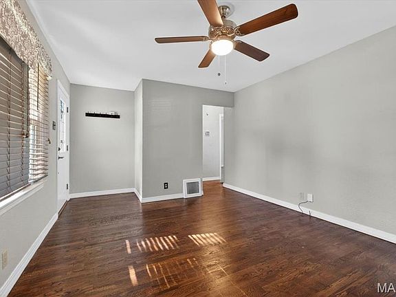 4th image of 1433 Kraft St