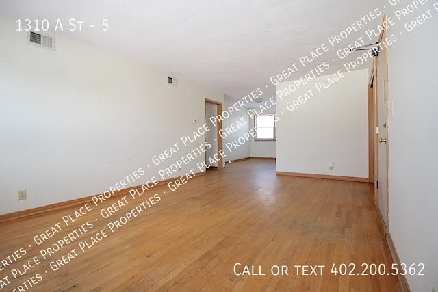 1310 A St #5 — Photo 4