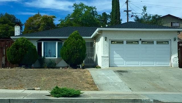 1st image of 495 Ella Dr