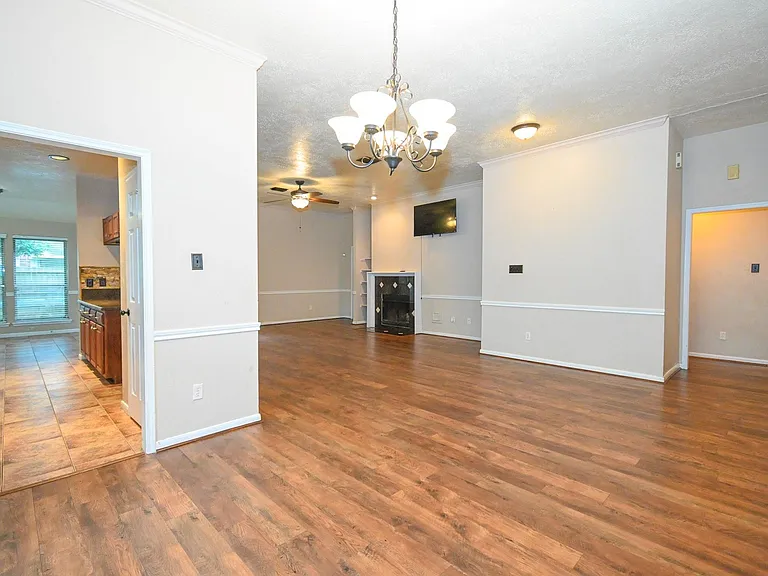 16302 Ash Point Ln — Photo 6