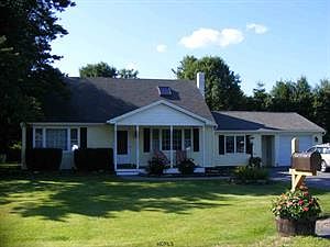 5th image of 12 Terry Dr