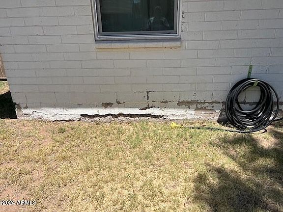 4th image of 2302 W MEADOW Drive