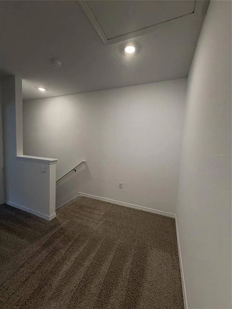 3 bed, 2.5 bath, 1673 sqft, $2,200 — Photo 4