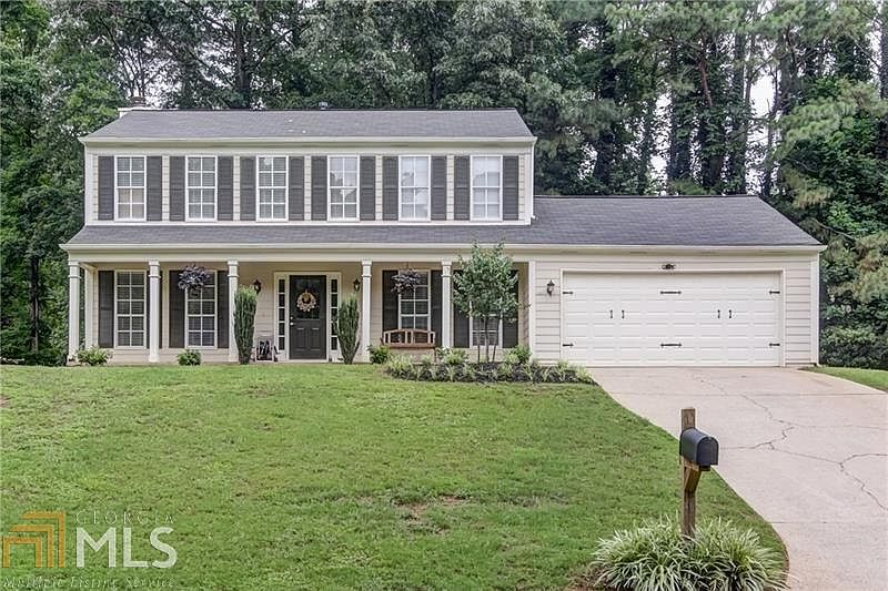 1st image of 325 Barrington Dr E