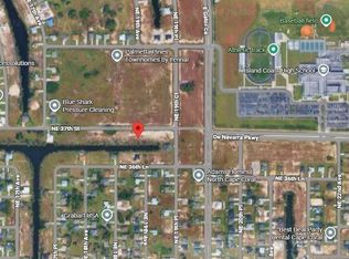 1902 NE 37th St, Cape Coral, FL 33909