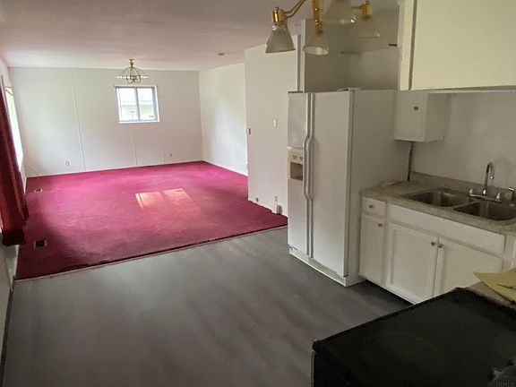 3rd image of 318 W Blaine Ave