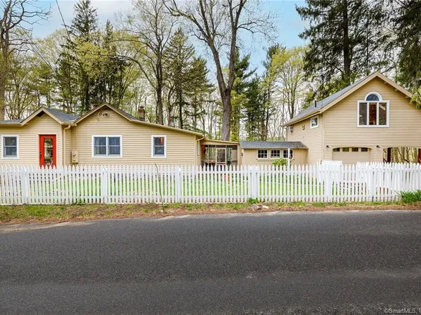 5 Mountain Road, Ridgefield, CT 06896