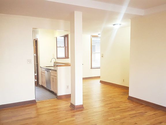 3rd image of 350 Lincoln Pl APT 3J