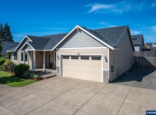 467 E Johnson St, Carlton, OR 97111