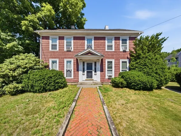 42 S Main St, Uxbridge, MA 01569
