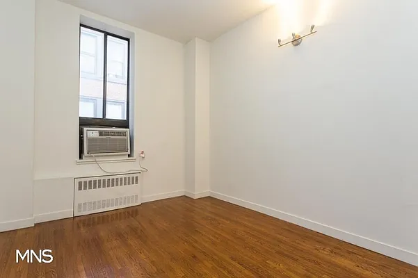 Rented by MNS Marketing | media 11