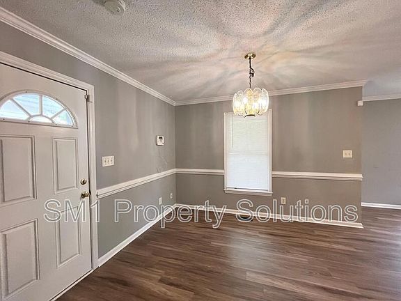4th image of 206 Aunt Mary Ave