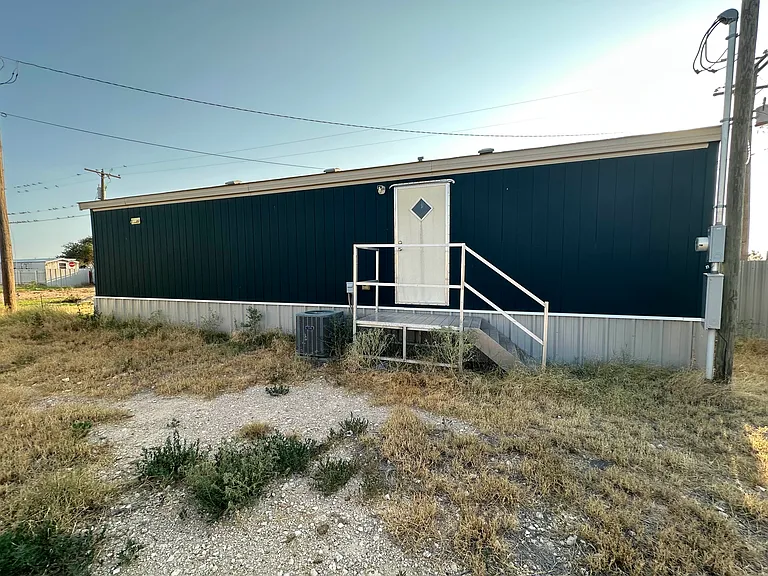 2524 Apollo St — Photo 4