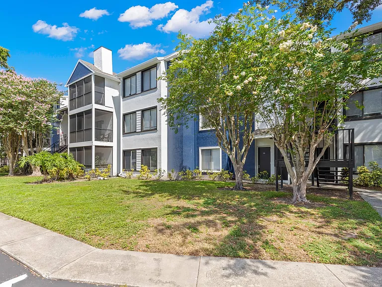 Avana Lakeview — Photo 17