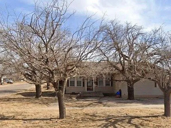 800 S 11th St, Slaton, TX 79364