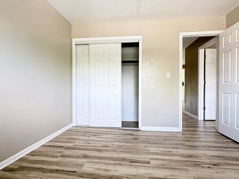 1527 Norway Ln #2B — Photo 10