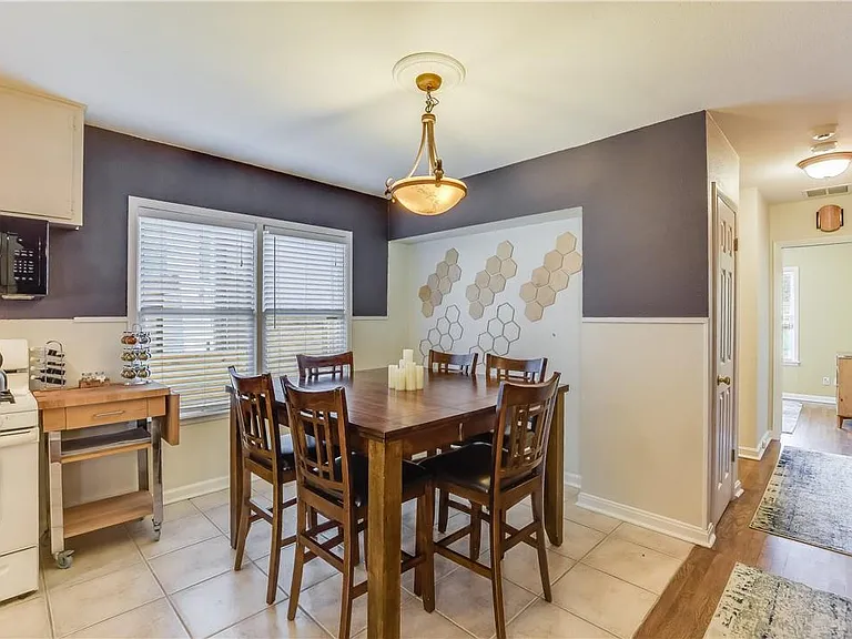 208 Braeswood Rd — Photo 8