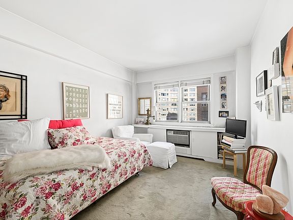 3rd image of 245 E 35th St APT 11B