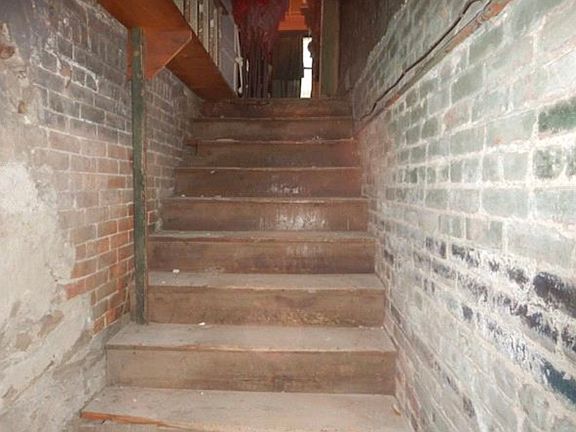 3rd image of 104 Willow Ave #1