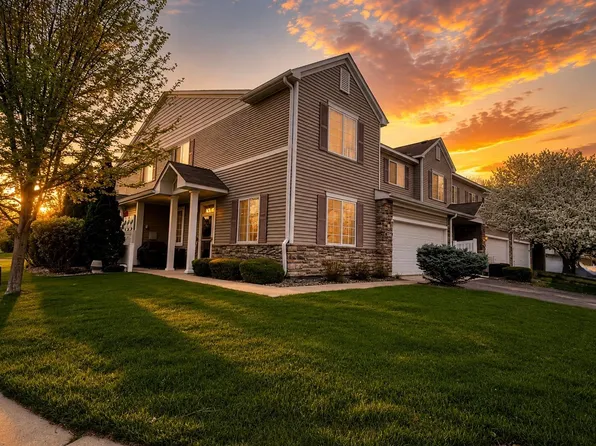 1645 Prescott Ct, Chaska, MN 55318