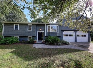 108 Auburn Rd, South Kingstown, RI 02879