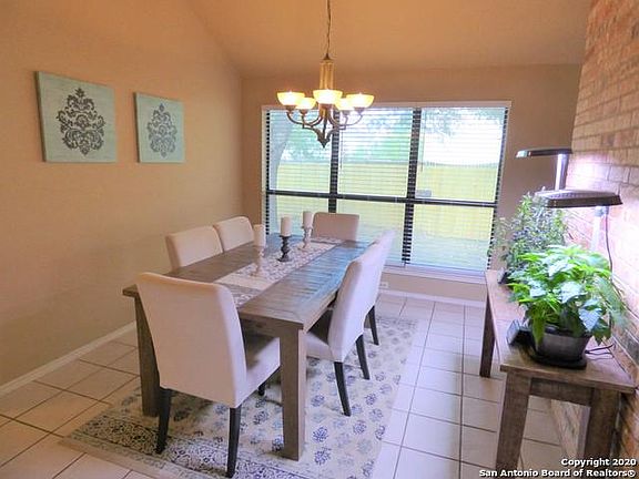 3rd image of 846 Amberstone Dr