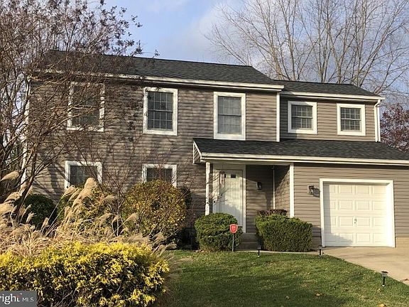 2nd image of 206 Gaitner Pl