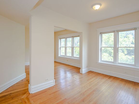 5th image of 1414 W Leland Ave APT 2