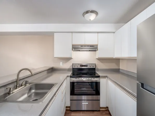 City View Apartments, 3021 SW Bradford St APT 508, Seattle, WA 98126